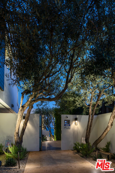 24146 Malibu Road photo 6