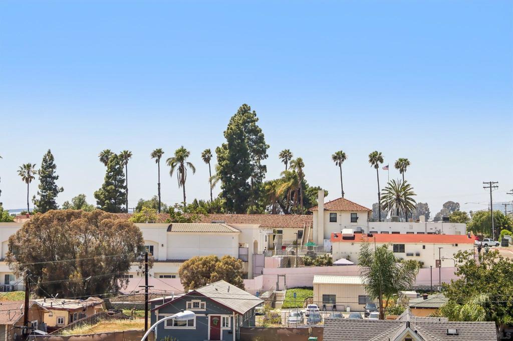 https://media.crmls.org/mediaz/db2622ba-3bc6-406d-9d7b-428a572cb7d7.jpg?preset=X-Large