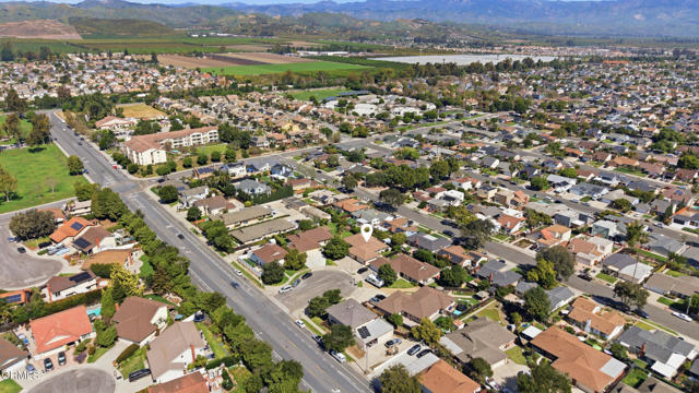 Image 54 of 57 For 9417 Petit Court