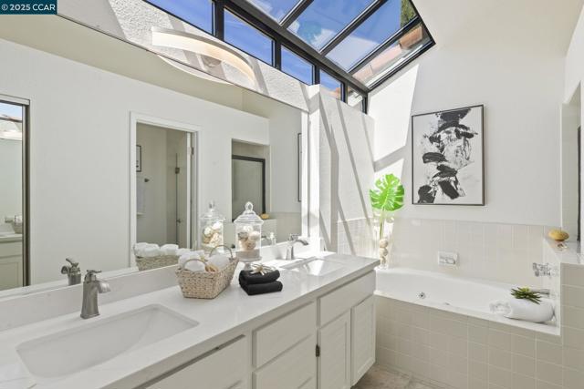 731 Lakemont Pl, San Ramon CA: https://media.crmls.org/mediaz/db296a0d-5418-4dc7-87e2-af67f608b8a1.jpg