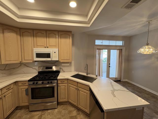 Detail Gallery Image 11 of 34 For 3365 Genoa Way #138,  Oceanside,  CA 92056 - 2 Beds | 2 Baths