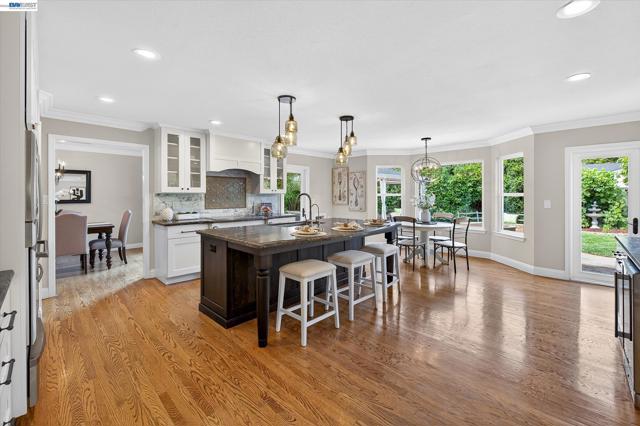 Image 17 of 49 For 5218 Ridgevale Way