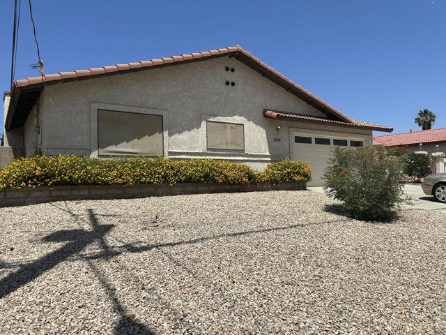43705 Warner Trail, Palm Desert CA: https://media.crmls.org/mediaz/db2a5aa8-0400-4966-af93-2bc98361526a.jpg