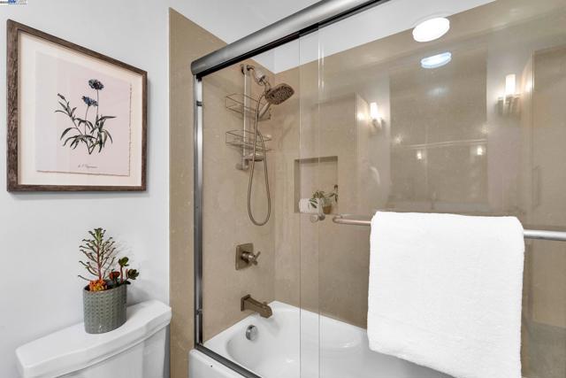 786 Bonita Ave, Pleasanton CA: https://media.crmls.org/mediaz/db2a6a0d-b286-41ac-8acc-ea6d5fd674e6.jpg
