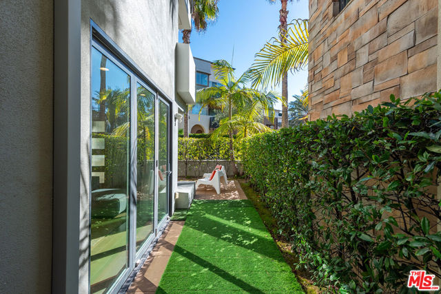 12834 North Seaglass Circle photo 5