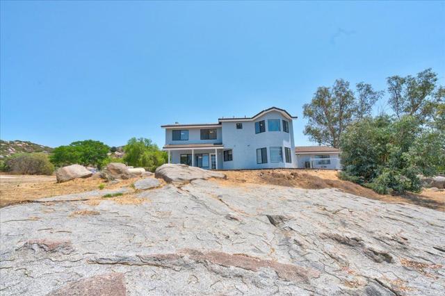 18434 Ramona View Drive, Ramona CA: https://media.crmls.org/mediaz/db2c21c3-b106-4fe9-9cd8-6d0de54a9046.jpg