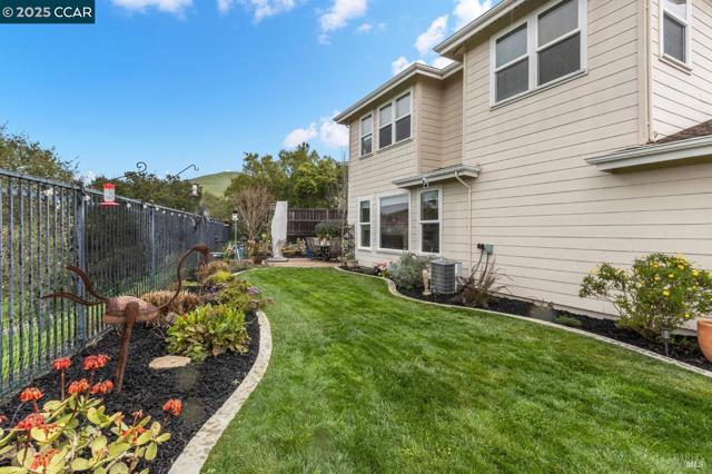 2365 Lansdowne Pl, Vallejo CA: https://media.crmls.org/mediaz/db2cef0f-9e62-415a-bd2f-5796de901782.jpg