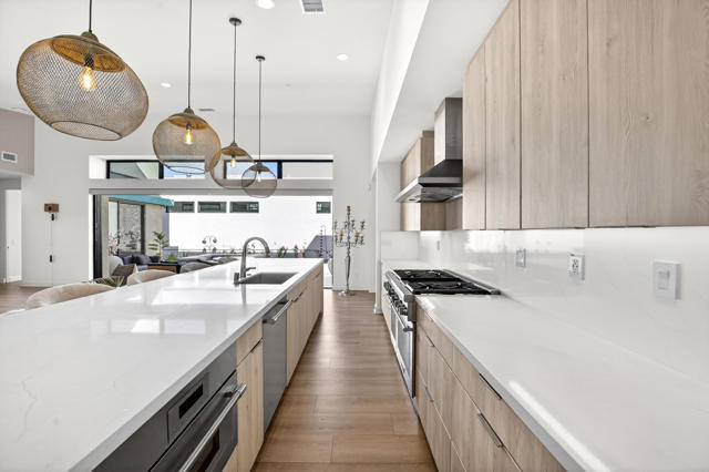 795 Obsidian W Loop, Palm Springs CA: https://media.crmls.org/mediaz/db2d3e25-f713-4928-8d89-e8e886c8da46.jpg