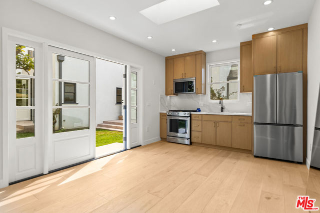 1225 California Avenue, Santa Monica CA: https://media.crmls.org/mediaz/db2e8025-1ba6-4a68-9de2-89619b56f3c8.jpg