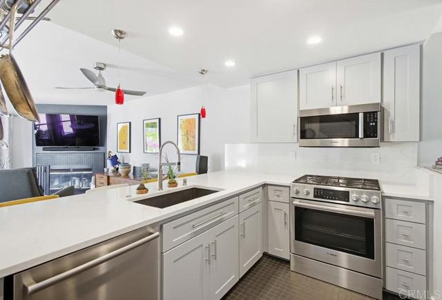 Detail Gallery Image 10 of 41 For 3350 Cherokee Ave #25,  San Diego,  CA 92104 - 2 Beds | 2/1 Baths