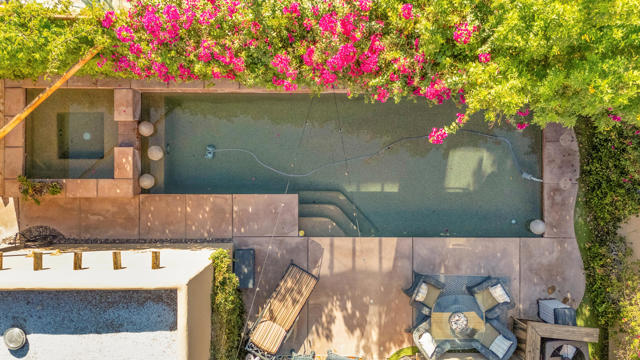 54175 Avenida Madero, La Quinta CA: https://media.crmls.org/mediaz/db2f8178-2f16-440e-97a4-353ec9a5cdb9.jpg