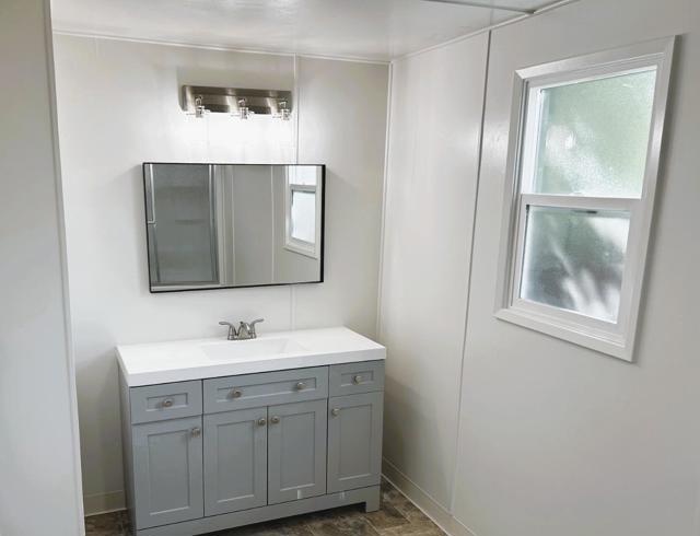 8282 Murray Avenue, Gilroy CA: https://media.crmls.org/mediaz/db2f94e6-7e89-4873-be82-3dfdee50b326.jpg