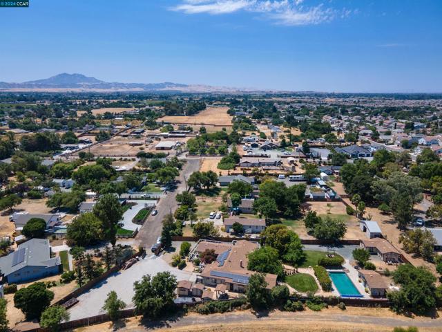 80 Yula Way, Oakley, California 94561, 5 Bedrooms Bedrooms, ,4 BathroomsBathrooms,Single Family Residence,For Sale,Yula Way,41068494