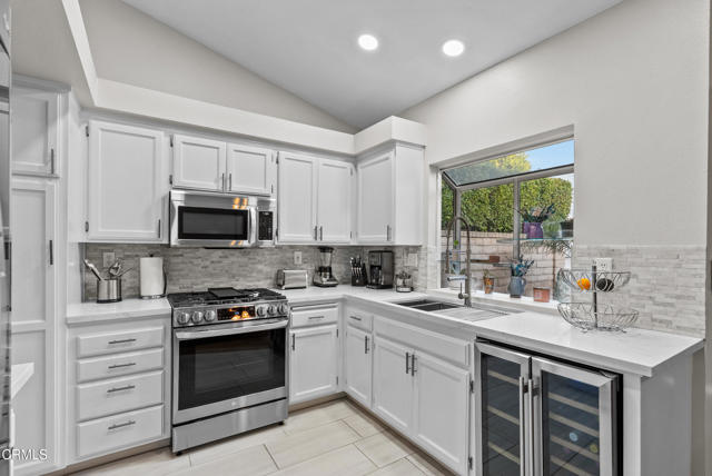 1306 Bluejay Street, Fillmore CA: https://media.crmls.org/mediaz/db308947-d5dc-4eab-b958-16d57dabdf95.jpg
