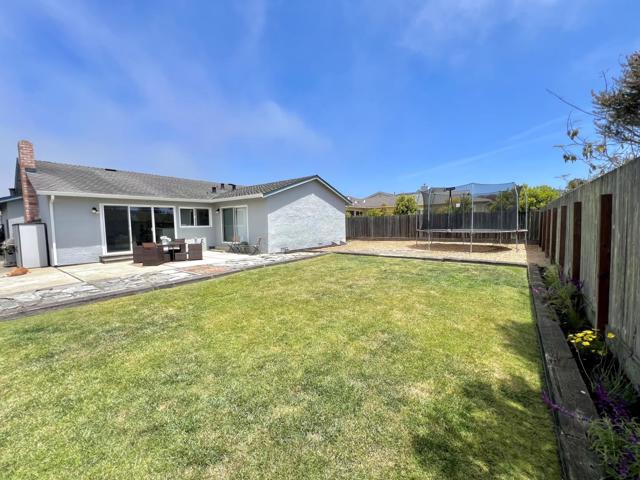 407 Beach Avenue, Half Moon Bay CA: https://media.crmls.org/mediaz/db30908d-2cde-4a9e-a020-1b31956432b3.jpg