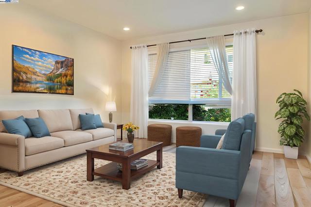 947 Crane Ave, Foster City CA: https://media.crmls.org/mediaz/db316d82-fdf3-4cae-9d64-1addec18c285.jpg
