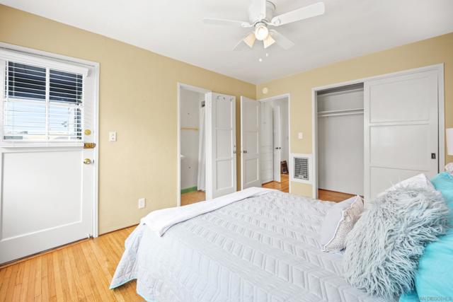 1205 Park Row, La Jolla CA: https://media.crmls.org/mediaz/db31e0ec-e63e-4abc-bf8b-97f46aeef048.jpg