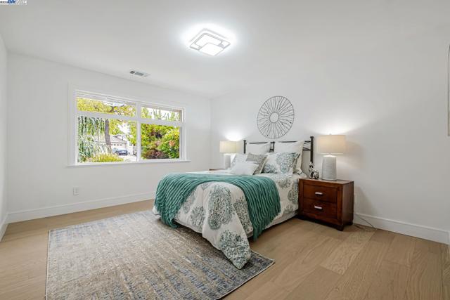 41511 Chadbourne Dr, Fremont CA: https://media.crmls.org/mediaz/db32a07f-59ec-46e8-9e90-4d136798a5f2.jpg
