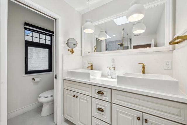 546 Oxford Avenue, Palo Alto CA: https://media.crmls.org/mediaz/db330158-09fd-4a81-a568-0c4f3a4473ed.jpg