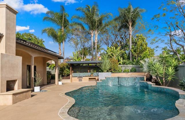 2398 Prince Way, Vista CA: https://media.crmls.org/mediaz/db339fda-41fa-4425-ad00-9ccc1e6746dc.jpg