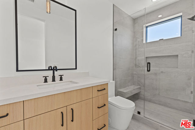 5839 Kester Avenue, Sherman Oaks CA: https://media.crmls.org/mediaz/db33e2b4-9ce3-42a6-bc5c-d6bd3becaffe.jpg