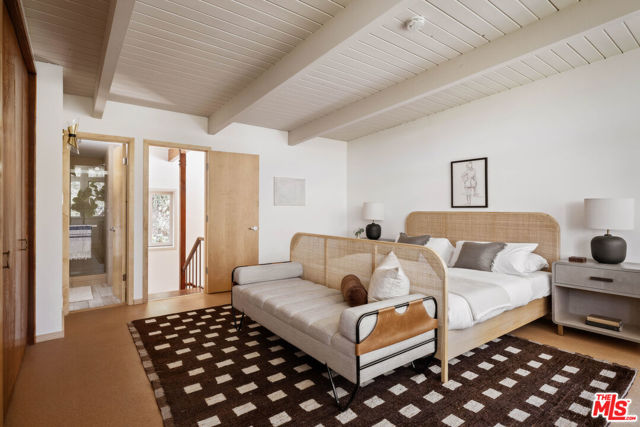 7349 Pacific View Drive, Los Angeles CA: https://media.crmls.org/mediaz/db33e6ba-1d5a-4355-ad2c-9baf934d0f4c.jpg