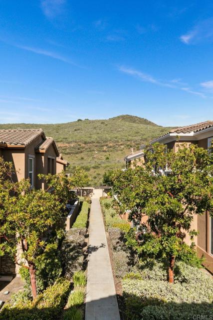 Detail Gallery Image 6 of 28 For 12657 Elisa Lane #200,  San Diego,  CA 92128 - 2 Beds | 2 Baths