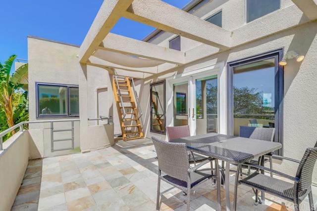 Detail Gallery Image 10 of 66 For 170 Jupiter St a,  Encinitas,  CA 92024 - 4 Beds | 3 Baths