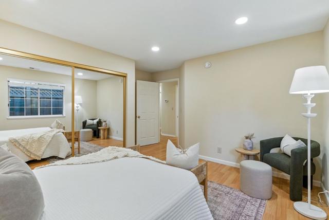 2188 Yorkshire Way, Mountain View CA: https://media.crmls.org/mediaz/db373c21-f84e-4de3-8ae0-ff5513ee16bd.jpg