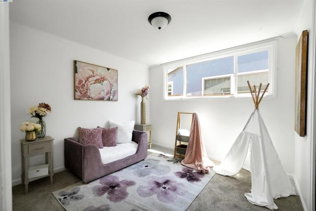 30566 Prestwick Ave, Hayward CA: https://media.crmls.org/mediaz/db376b17-2767-4721-ad47-4d3e89ab2c19.jpg