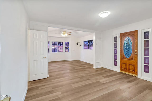 Detail Gallery Image 9 of 23 For 479 Mackay Ave, Ventura,  CA 93004 - 3 Beds | 2 Baths