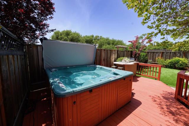 141 Navigator Drive, Scotts Valley CA: https://media.crmls.org/mediaz/db37d543-c8be-4a42-9488-1f96b22ac1ea.jpg