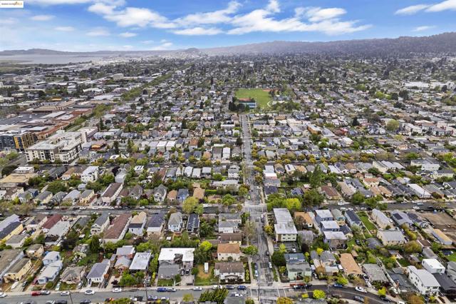 1259 Carrison St, Berkeley CA: https://media.crmls.org/mediaz/db37db37-5584-48c4-840a-68b0c515bdc4.jpg
