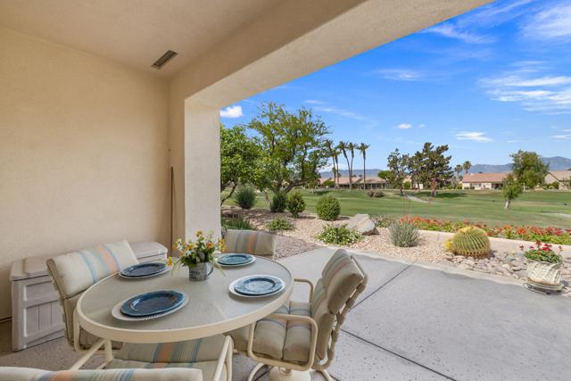 38995 Brandywine Avenue, Palm Desert CA: https://media.crmls.org/mediaz/db381fd8-c2d5-43de-ab11-7293f355e242.jpg