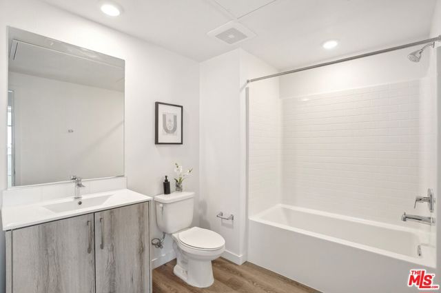 222 N Alvarado, Los Angeles CA: https://media.crmls.org/mediaz/db38c7f9-4a5f-4418-9d32-d7cc4ce3de7a.jpg