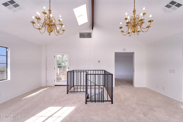751 Wildwood Avenue, Thousand Oaks CA: https://media.crmls.org/mediaz/db394757-01ba-4c3e-b602-31f55bd4e9a7.jpg