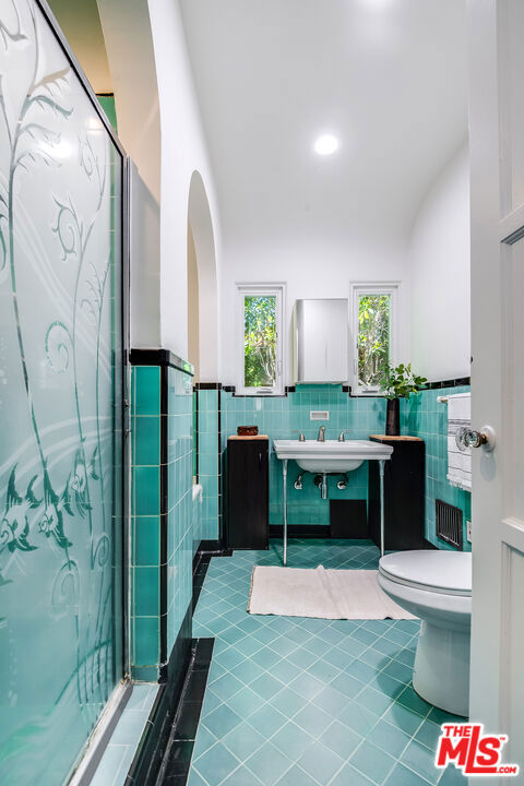 3137 Lindo Street, Los Angeles CA: https://media.crmls.org/mediaz/db39925e-2a78-4ecc-96b8-a9da966a14b3.jpg