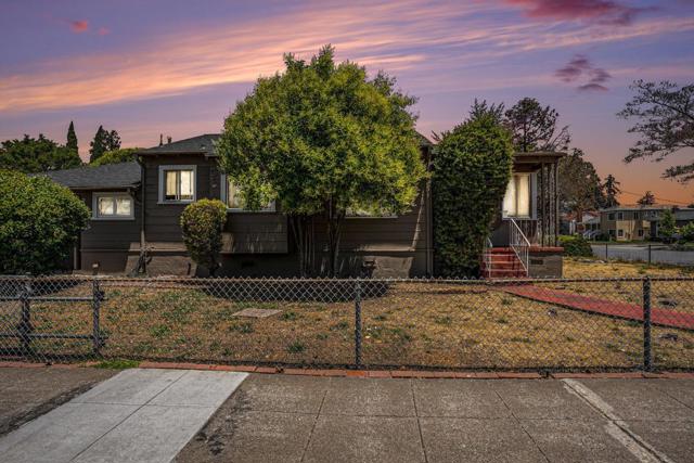 298 Bancroft Avenue, San Leandro CA: https://media.crmls.org/mediaz/db3a6189-6e0c-4149-a2cd-10cd549db47c.jpg
