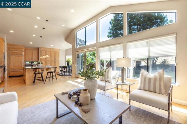 4101 Fox Creek Ct, Danville CA: https://media.crmls.org/mediaz/db3aaa70-fe00-4433-9282-83a1ea43b977.jpg