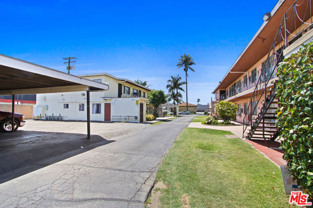 7908 Duchess Drive, Whittier CA: https://media.crmls.org/mediaz/db3b15e3-fbd0-4c3b-9863-74766967912c.jpg