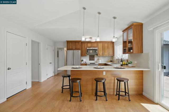 17 Bliss Ct., Pleasant Hill CA: https://media.crmls.org/mediaz/db3b90f5-1cad-48cc-8d7b-0a3f4d1b07f1.jpg