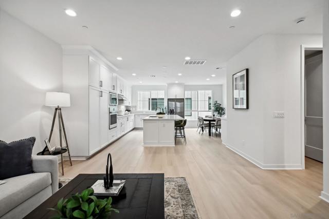 2581 Broom Ln, Carlsbad CA: https://media.crmls.org/mediaz/db3bf0d6-ea98-407f-8342-d99722ce9699.jpg