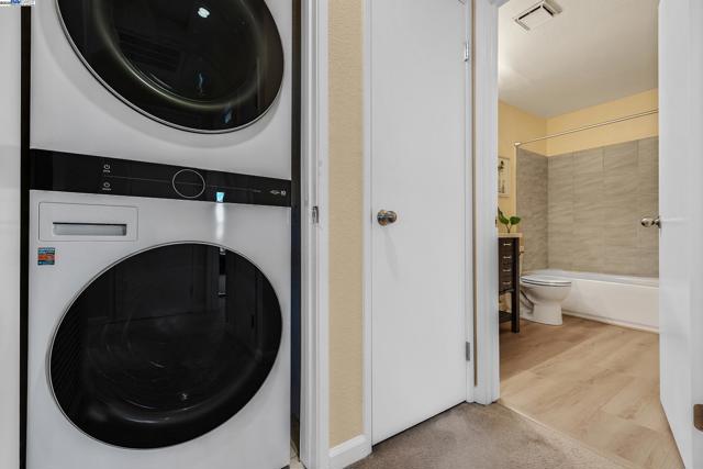 254 Eastridge Dr, San Ramon CA: https://media.crmls.org/mediaz/db3c373e-66ea-4fd9-b622-886e3648dcda.jpg