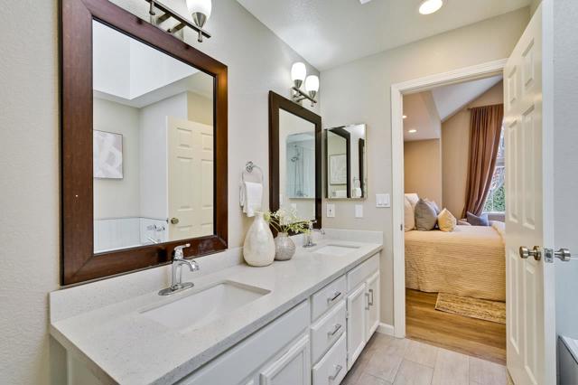 304 Windmill Park Lane, Mountain View CA: https://media.crmls.org/mediaz/db3cb153-3d38-48d1-abe2-175630b1bf7e.jpg