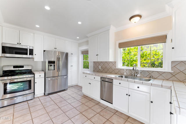 Detail Gallery Image 13 of 43 For 2242 Cooley Pl, Pasadena,  CA 91104 - 3 Beds | 2 Baths