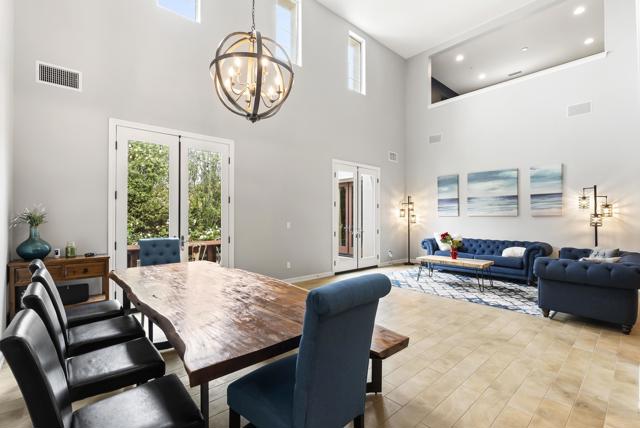 1017 Scarlet Way, Encinitas CA: https://media.crmls.org/mediaz/db3ccf09-bc80-4661-88be-39ac09448644.jpg