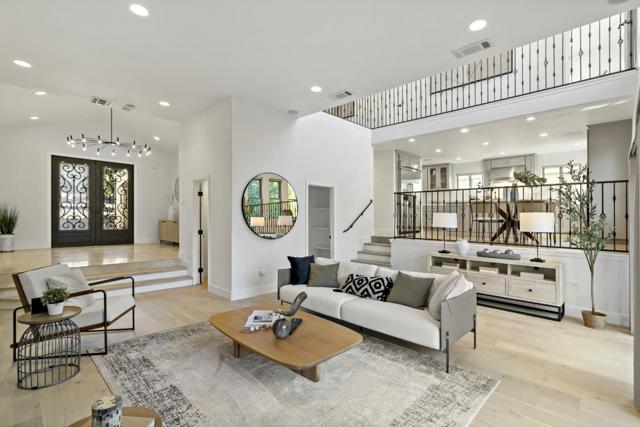 303 Lakeview Way, Redwood City CA: https://media.crmls.org/mediaz/db3d2759-8767-4060-9af0-3e20d55c5dc1.jpg