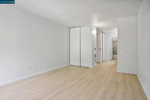 Image 15 of 36 For 555 Pierce St  840