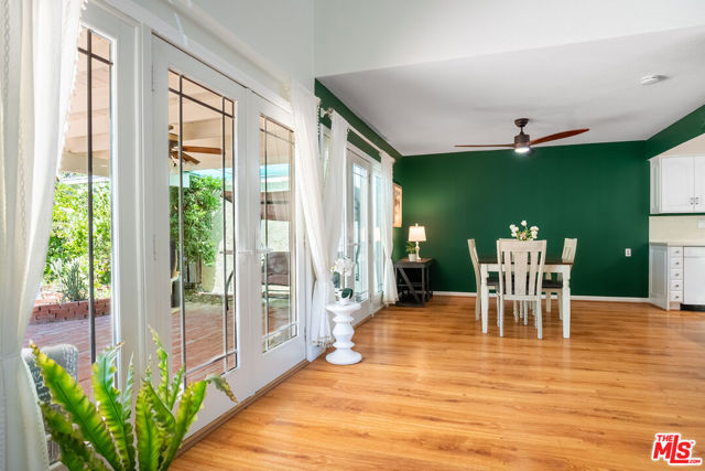 27003 Rio Prado Drive, Valencia CA: https://media.crmls.org/mediaz/db3e033a-60dc-4a76-a6fd-5cdd4fc13629.jpg
