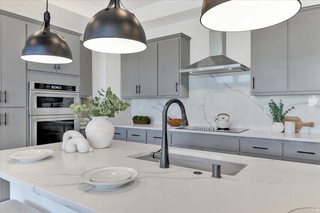 210 Waters Park Circle, San Mateo CA: https://media.crmls.org/mediaz/db3e71fa-6b0f-4791-80e4-70de2580b332.jpg